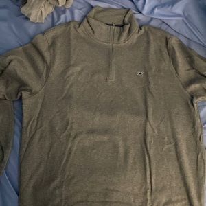 Large vineyard vines quarter zip